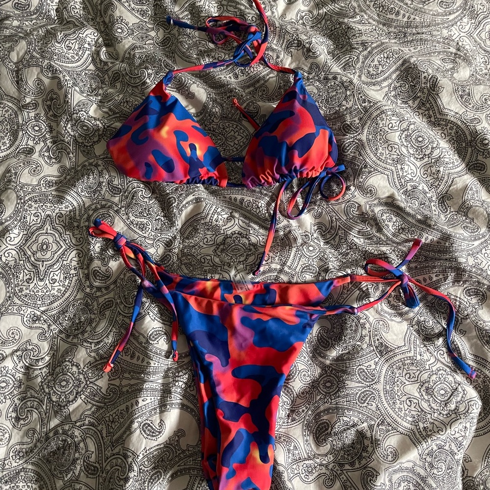 SHEIN color camo tie bikini set